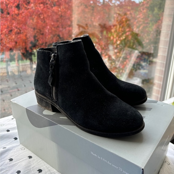 Blondo Black Suede Booties Waterproof Ankle Boot - Picture 1 of 6